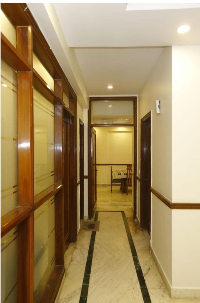 Apartment Wind - Bhikaji Cama Place